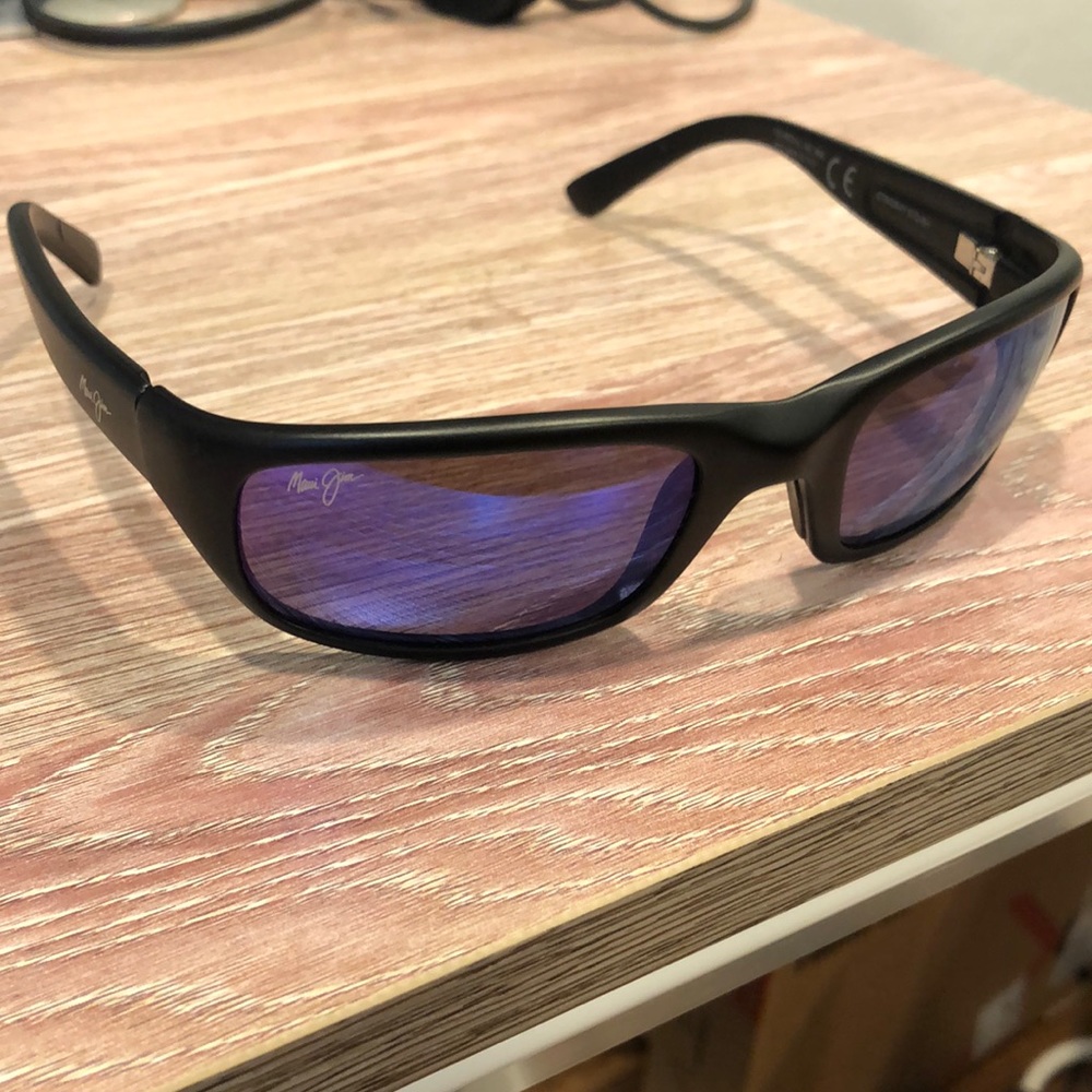 Maui Jim Stingray Sunglasses Blue Hawaii Polarized